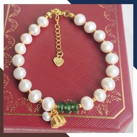 Vòng tay ngọc trai thật phối đồng điếu ngọc bích và charm đài sen bạc mạ vàng mã 78AC220