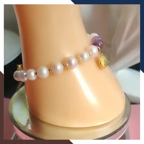 Vòng tay ngọc trai thật phối đồng điếu thạch anh tím và charm túi tiền bạc mạ vàng mã 78AC199