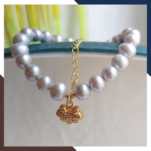Vòng tay ngọc trai xám mix charm bạc mạ vàng, mẫu vòng tay ngọc trai đẹp cho nữ