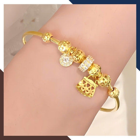 Vòng tay vàng nữ 10k phối charm LTVN207 – Sang trọng, tinh tế, dễ phối đồ