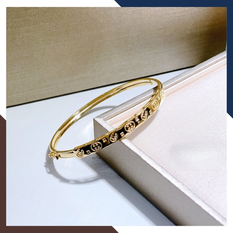 Vòng tay vàng nữ trơn bản vuông, lắc tay kiềng cứng 1.6 chỉ vàng tây 10k khắc hoa văn cho nữ đẹp mã TL164