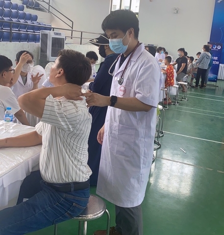 FDV VIỆT NAM (Dược Hoa Việt) tặng 700 suất quà cho công nhân & gia đình Đông Anh Hà Nội Ngày 27/5/2023