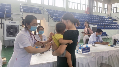 FDV VIỆT NAM (Dược Hoa Việt) tặng 700 suất quà cho công nhân & gia đình Đông Anh Hà Nội Ngày 27/5/2023