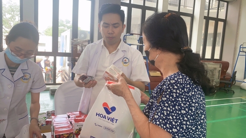 FDV VIỆT NAM (Dược Hoa Việt) tặng 700 suất quà cho công nhân & gia đình Đông Anh Hà Nội Ngày 27/5/2023