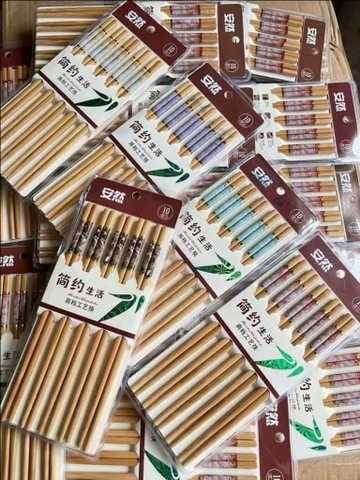 B1.Bộ 10 đôi đũa tre hoa văn