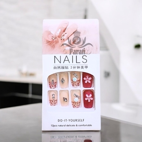 Bộ 12 móng tay giả đính hoa và đá Nails  LY-044 kèm keo dán