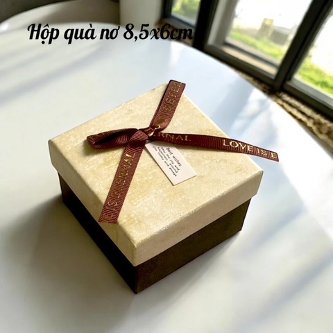 Hộp quà hình vuông 8,5x6cm