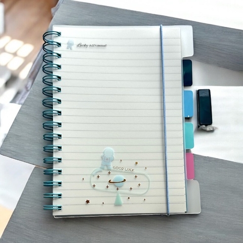 Sổ lò xo có phân trang, dây cột A5 (155x210mm)