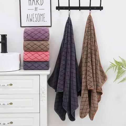 Khăn tắm kẻ chéo sợi bông lông cừu xuất Hàn 70x140cm