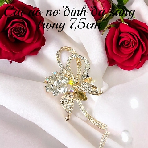 Cài áo đính nơ - hoa đính đá