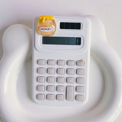 Máy tính cầm tay màu macaron gắn charm gấu bơ 10x6cm