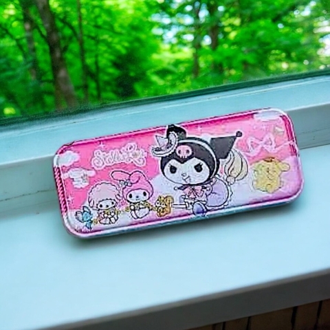 19.Hộp đựng bút sắt nhiều hình dễ thương B-651