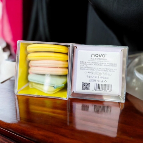 T9. Hộp 6 bông phấn nước Novo 5,5cm