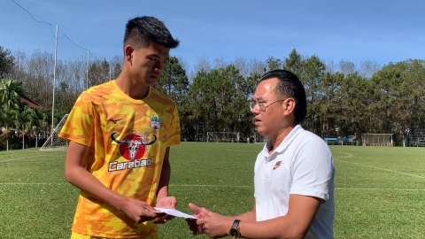 ĐINH QUANG KIỆT ĐƯỢC DẦU TRÀM CUNG ĐÌNH TRAO TIẾP 6 NĂM HỌC BỔNG