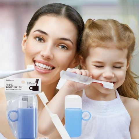 Bộ Bàn Chải Đánh Răng Gấp Gọn Kèm Cốc Màu Xanh