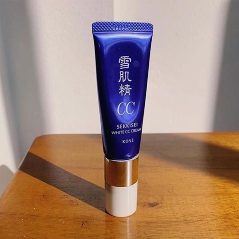 KEM TRANG ĐIỂM CC KOSE SEKKISEI NHẬT BẢN SPF 50/PA+++ tone 02 màu da tự nhiên