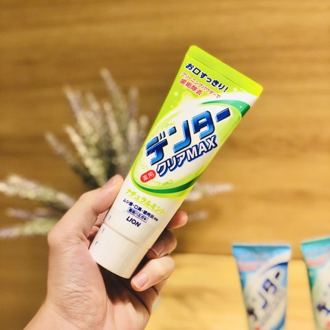 Lion - Kem Đánh Răng Lion Dental Clear Max Hương Bạc Hà Màu Xanh Lá 140g