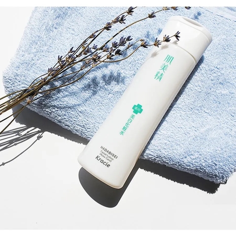 Kracie - Nước Hoa Hồng Trị Mụn Trắng Da Kracie 200ml