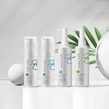 SAKURA_SỮA RỬA MẶT DÀNH CHO DA KHÔ UPA Ultra-pure Naturex Soothing Cleansing Foam 150ml