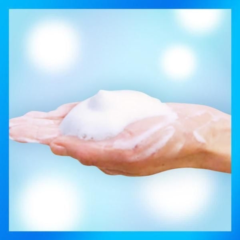 Biore - Sữa Rửa Mặt Màu Hồng Cho Da Dầu Sạch Nhờn, Se Khít Lỗ Chân Lông