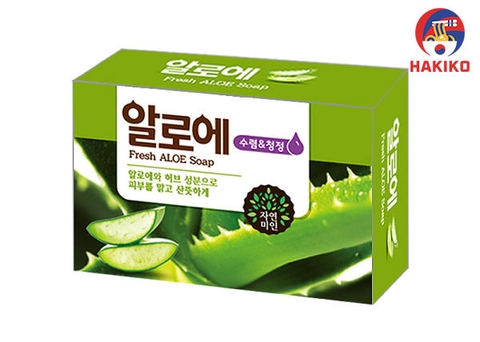 /></p>
<strong>Thông Tin Sản Phẩm Xà Bông Tắm Mukunghwa Hàn Quốc Lô Hội 100g</strong>
<p>Xà bông tắm Mukunghwa với chiết xuất lô hội tự nhiên, cung cấp cho bạn một làn da mịn màng và tươi sáng. Sản phẩm này không chỉ làm sạch mà còn có tính kháng khuẩn cao, giúp loại bỏ tế bào chết và tế bào sậm màu hiệu quả.</p>
<p><img src=