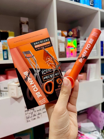 𝐌𝐚𝐬𝐜𝐚𝐫𝐚 '𝐁𝐨𝐫𝐧 𝐓𝐨 𝐁𝐞 𝐌𝐚𝐝 𝐏𝐫𝐨𝐨𝐟