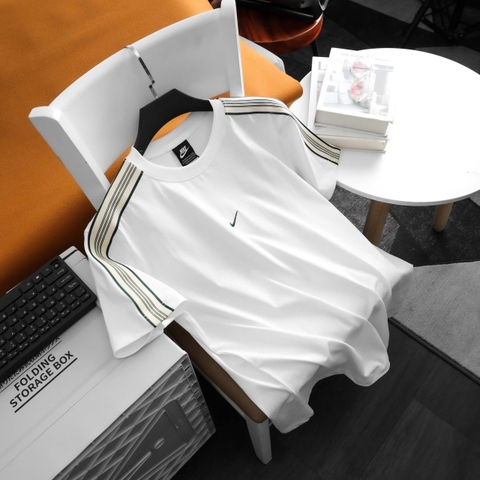 Áo Thun Thể Thao Viền Vai AT21