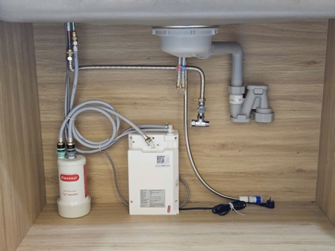 Máy lọc nước Ion kiềm Mitsubishi Cleansui EU301