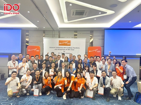 Đoàn Hội nghị Nha khoa cao cấp tại Thái Lan của các bác sĩ hàng đầu ngành nha