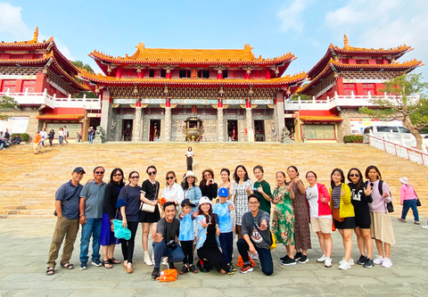 Cùng đoàn khách VIP du ngoạn Đài Loan