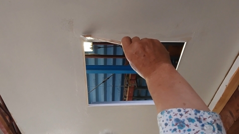 TENKENKO – V - KIỂM TRA TRẦN NHÀ KHUNG THĂM TRẦN