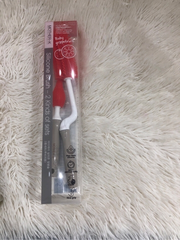 Bộ cọ bình sữa, núm ti Silicone Mother-K (đỏ)