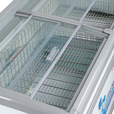 Tủ đông nằm kính phẳng Alaska KN-450 740 lít