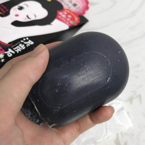 Xà Phòng Trị Thâm Nách Pelican Màu Đen 100g