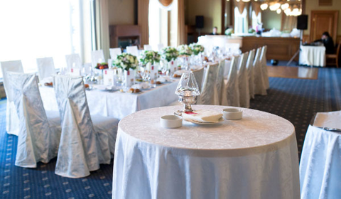 Hiểu cách bố trí bàn tiệc cưới như một chuyên gia