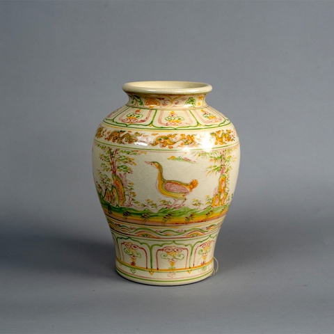 THE THIEN NGA TAM THAI VASE