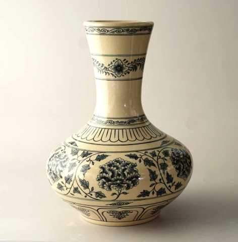 THE CUC QUAN TU VASE