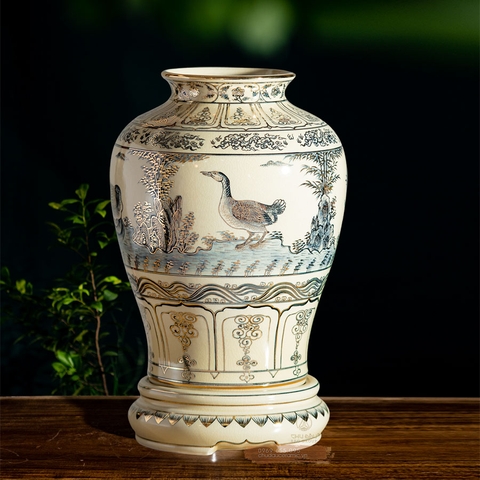 SWAN VASE