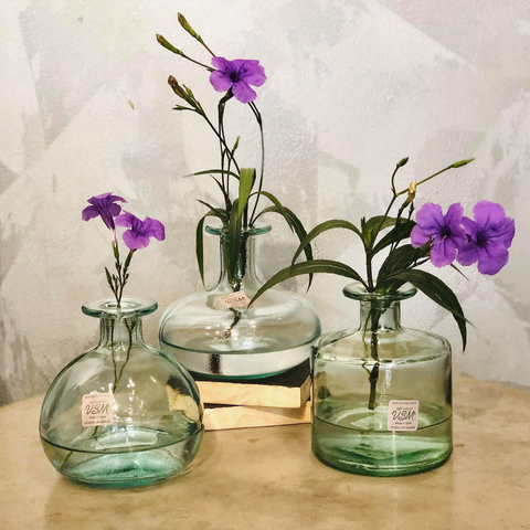 Bình hoa thủy tinh tái chế VSM Florero Botella Cuad 12cm