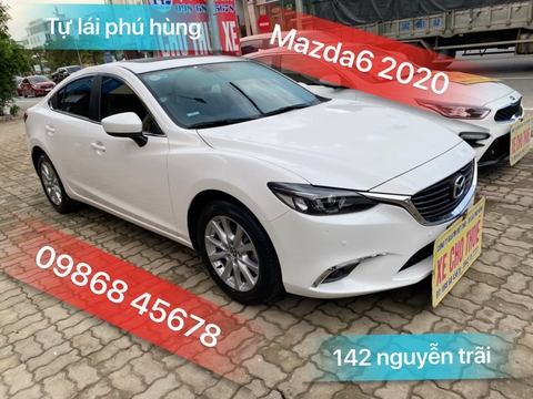 Mazda6 màu trắng