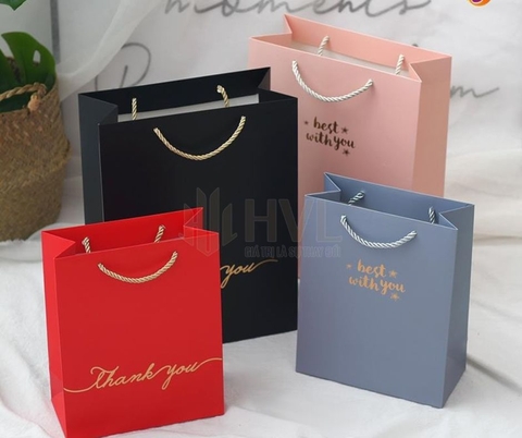 Mua Túi Giấy Đựng Quà Loại To Giá Sỉ Ở Đâu? Lưu Ý Khi Chọn Mua Số Lượng Lớn