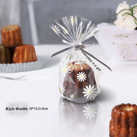 Túi đựng bánh, kẹo có đế họa tiết có đáy thiết kế dây buộc