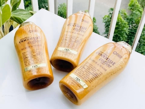 SỮA TẮM TẨY DA CHẾT LÀM MỀM MỊN DA OGX COCONUT COFFEE