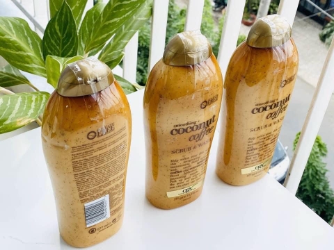 SỮA TẮM TẨY DA CHẾT LÀM MỀM MỊN DA OGX COCONUT COFFEE