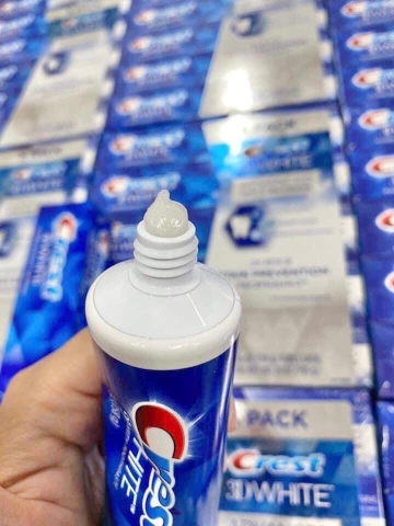 KEM ĐÁNH RĂNG CREST 3D WHITE ADVANCED TRIPLE WHITENING 158GR