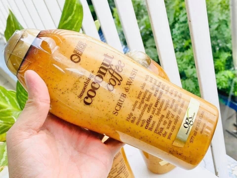 SỮA TẮM TẨY DA CHẾT LÀM MỀM MỊN DA OGX COCONUT COFFEE