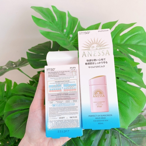 KEM CHỐNG NẮNG ANESSA