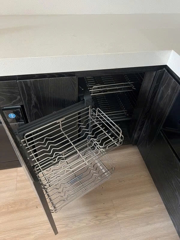 Giá góc liên hoàn Eurogold inox 304 nan Oval EPV10