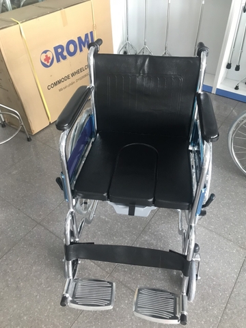 Xe lăn thường có bô,có phanh OROMI