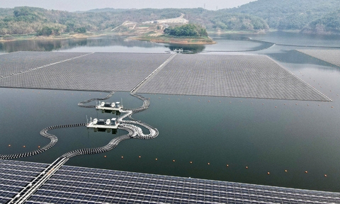 TRANG TRẠI ĐIỆN MẶT TRỜI NỔI LỚN NHẤT ĐÔNG NAM Á